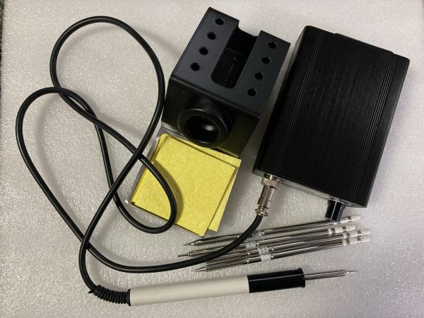 Паяльна станція QUICKO T12-952 на жалах Hakko T12 108Вт,  220В, OLED, автовідключення. в комплекті жало T12-KU - 1 шт