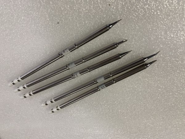 Паяльна станція QUICKO T12-952 на жалах Hakko T12 108Вт,  220В, OLED, автовідключення. в комплекті жало T12-KU - 1 шт