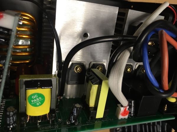 Зварювальний апарат MAR-POL M79363 інверторний 330A IGBT, MMA, TIG, з кабелями 4м